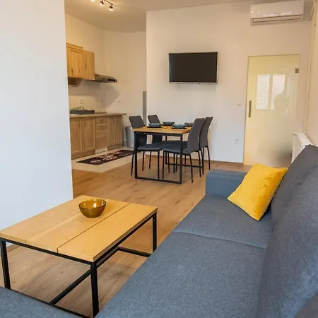 Hostel Vojnik Auberge de jeunesse *