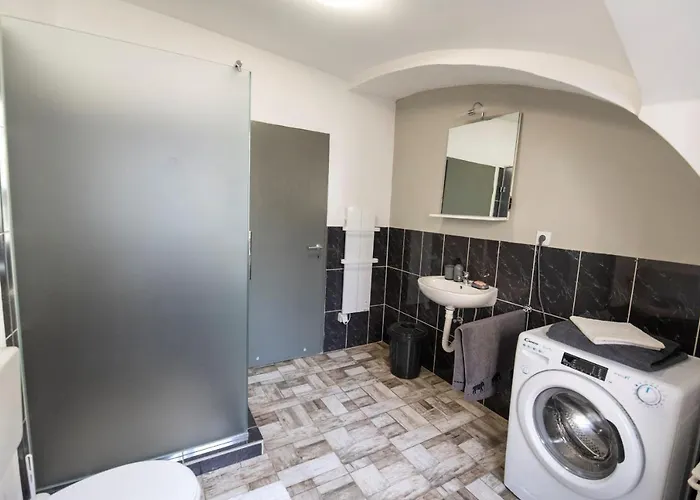 بيت شباب Hostel Vojnik