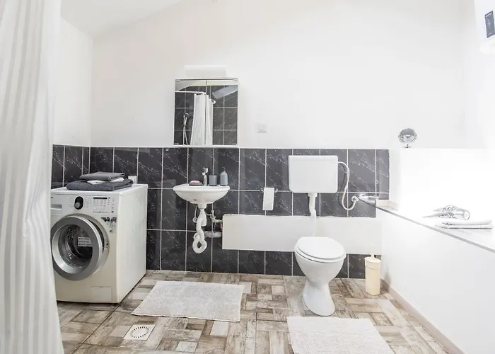 Hostel Vojnik Хостел *